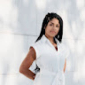 Meet your Posher, Ebony